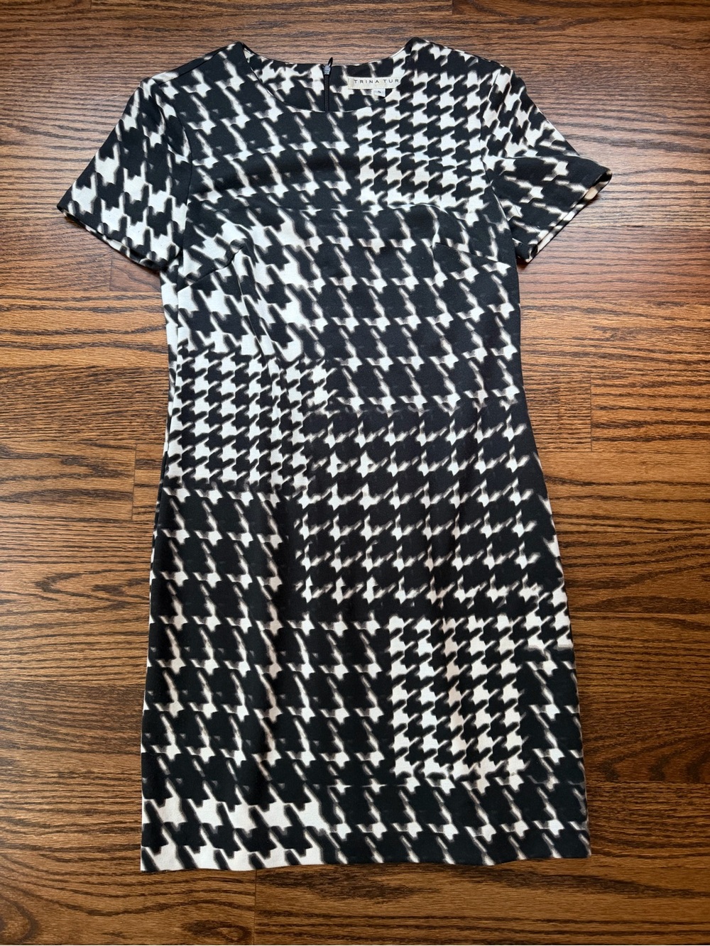 Trina Turk Black and White Houndstooth Short-Sleeve Dress
